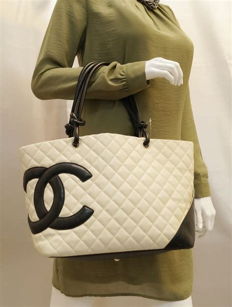 white quilted chanel bag